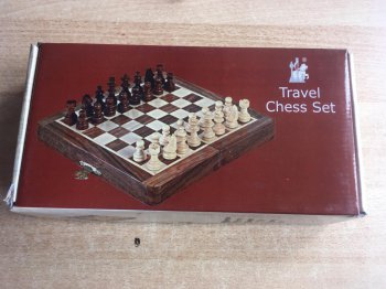 Šachy cestovní střední magnetické 12,5x 25 cm